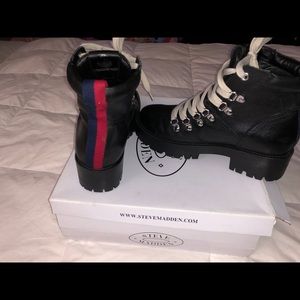 Steve Madden Comb Boots